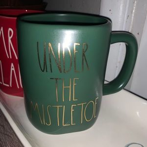 NWT Rae Dunn under the mistletoe mug